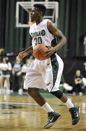 Norris Cole dribbles the ball between his legs